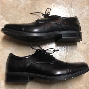 Men’s dress shoes